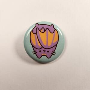 Pusheen Purple Bat Small Button Pin – Cute Kawaii Cat Aesthetic Lapel Pin